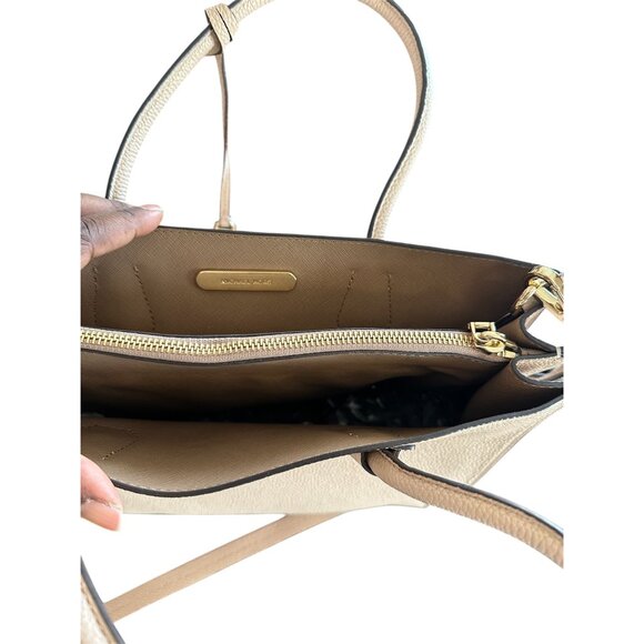 Michael Kors Mercer Beige Saffiano Leather Top Handle Bag Gold Hardware Sz L - Picture 5 of 14